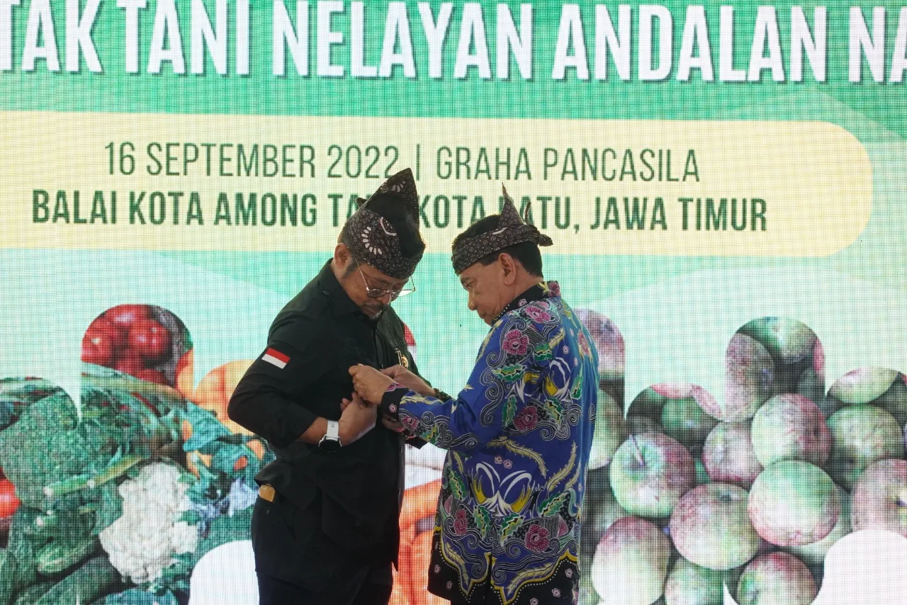 Menteri Pertanian RI Syahrul Yasin Limpo saat memberikam semangat kepada para petani untuk mewujudkan Indonesia swasembada beras dalam Rembug KTNA 2022 di Kota Batu, Jumat (16/9/2022). 