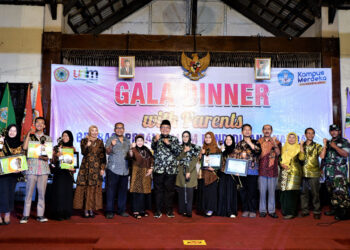 UNIM gala dinner with parents