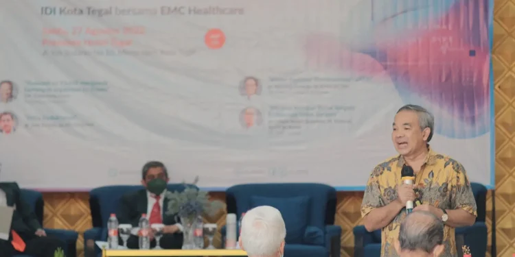 Dr Aqua Dwipayana di Seminar Kedokteran