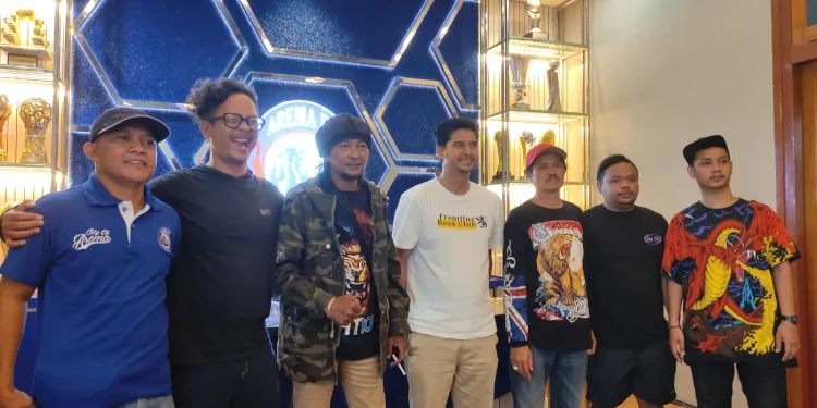 Aremania terima suporter Persib Bandung