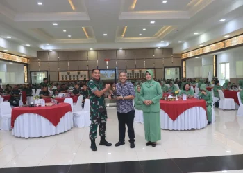 Dr Aqua Dwipayana.