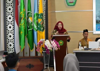 Dekan FEB Unisma Lepas mahasiswa outbound dan inbound