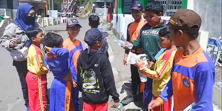 Kegiatan pengabdian masyarakat dosen sosiologi Universitas Negeri Malang (UM).