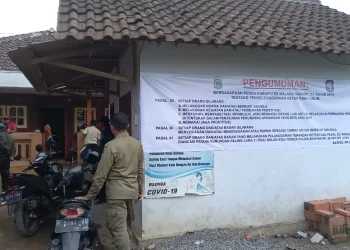 Salah satu banner yang dipasang Satpol PP sebagai bentuk sosialisasi.
