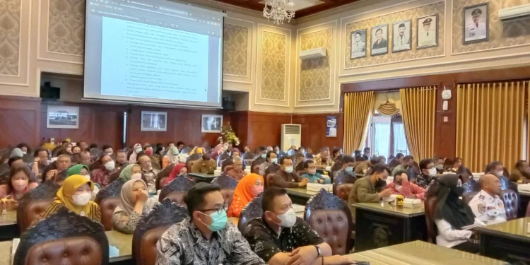 Kegiatan Sosialisasi Pelaksanaan Jaminan Sosial BPJS Ketenagakerjaan bagi pegawai non ASN dan pekerja rentan yang diselenggarakan di Balai Kota Malang.