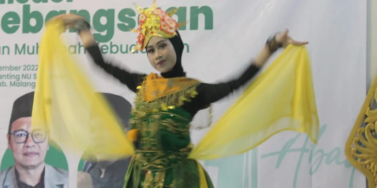 Tari Nusantara dalam acara wawasan kebangsaan Lesbumi PCNU Kabupaten Malang.
