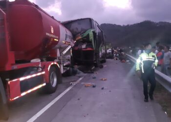 Kecelakaan beruntun di Tol Malang-Pandaan KM 76 melibatkan 5 kendaraan. Foto: Satlantas Polres Malang.