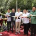 Menteri Pariwisata dan Ekonomi Kreatif Sandiaga Uno (tengah) meresmikan Animation and Film Factory di KEK Singhasari.