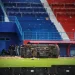 Mobil polisi di stadion Kanjuruhan yang menjai korban tragedi Stadion Kanjuruhan.