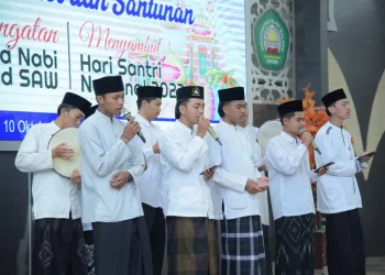 Hadrah di acara peringatan maulid Nabi Muhammad FEB Unisma.