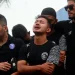 pemain arema fc - Foto : Kesedihan Pemain Arema FC Saat Tabur Bunga dan Doa Bersama