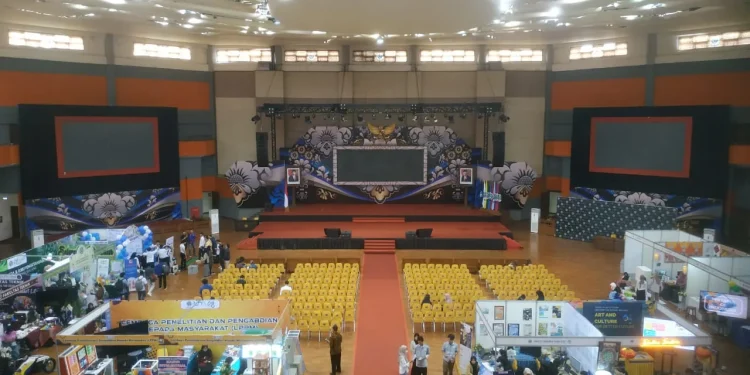 UM,Pameran Akademik,Dies Natali UM - Pameran Akademik Meriahkan Dies Natalis UM ke-68, Kenalkan Produk Unggul Setiap Fakultas