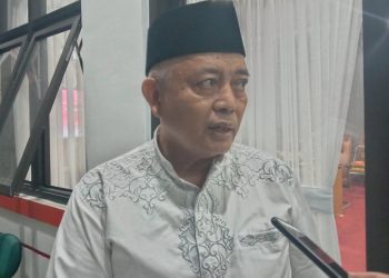 Bupati Malang, HM Sanusi menjelaskan rencana renovasi Stadion Kanjuruhan.