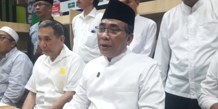 Ketua Umum PBNU, KH Yahya Cholil Staquf, membuka Posco Crisis Center.
