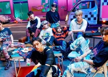 Boyband Stray Kids yang puncaki Billboard 200 dengan dua album tahun ini.