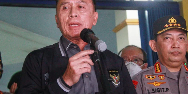 Ketua Umum PSSI, Mochamad Iriawan alias Iwan Bule, saat konferensi pers di Stadion Kanjuruhan.
