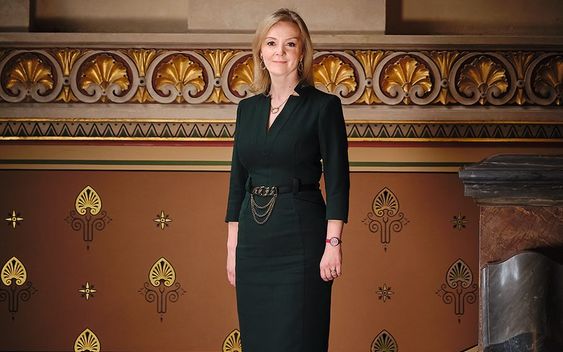 Eks Perdana Menteri Britania Raya, Liz Truss, yang mengundurkan diri hanya 45 hari setelah dinobatkan.