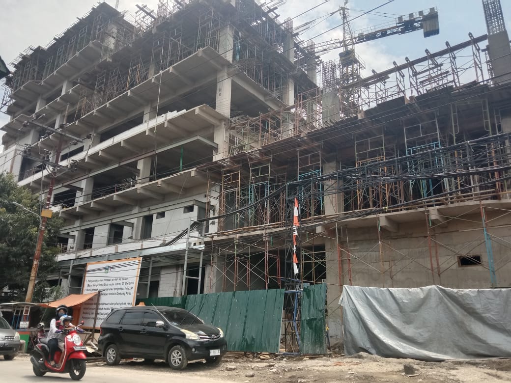 Proyek pembangunan gedung forensik dan kamar mayat RSSA Malang.