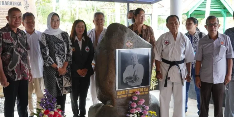 monumen karateka di Kota Batu