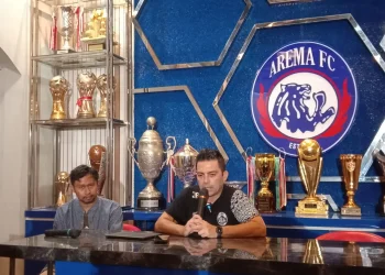 Pelatih arema fc terkati kondisi para pemain pasca-tragedi kanjuruhan