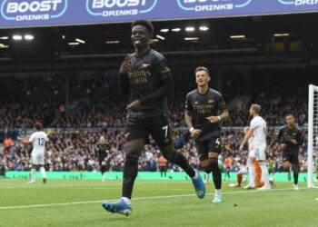 Bukayo Saka berselebrasi sesaat setelah mencetak gol tunggal kemenangan Arsenal atas Leeds United.