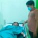 Andri Wahyudi dirawat di rumah sakit dengan luka-luka lebam di sekujur wajah. Foto dok. Polsek Sukorejo.