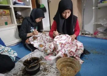 Batik Blimbing - Eksistensi Batik Blimbing, Sudah Ekspor Hingga Asia dan Mancanegara