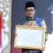 Wali Kota Malang, Sutiaji, menerima penghargaan Kualitas Pengisian Jabatan Pimpinan Tinggi.
