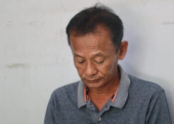 Guntur Purwoko, 57, saat ditemui di rumah duka di Wajak, Kabupaten Malang.