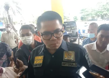 Arteria Dahlan, Anggota Komisi III DPR RI memberikan pernyataan terkait tragedi Kanjuruhan.