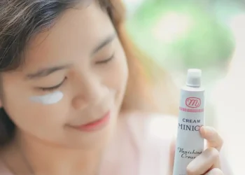 Minico Vanishing Cream.