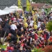 Tradisi Jabutan tumpeng dalam Kirab Budaya warga Desa Songgoriti Kota Batu ke-191, Selasa (15/11/2022).