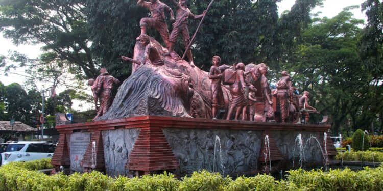 Monumen Juang 45 terletak di Jalan Kertanegara, tepat berada di depan Stasiun Kota Baru Malang. Monumen ini dibangun pada 20 Mei 1975 untuk mengenang sejarah perjuangan Bangsa Indonesia.