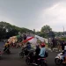 Terop yang didirikan Pemkot Malang ambruk dihempas angin kencang saat 40 hari Tragedi Kanjuruhan.