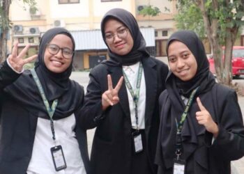 Tiga mahasiswa Fakultas Syariah yang tergabung dalam sebuah tim itu berhasil meraih gelar Juara 1 Lomba Debat Konstitusi Nasional Sharia Event 2022.