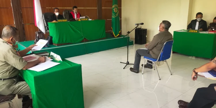 Proses sidang tipiring terhadap dua pemilik menara BTS tak berizin di Kabupaten Malang.
