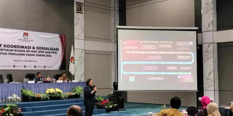 Sosialisasi perekrutan anggota badan Ad Hoc KPU Malang.