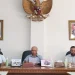 Ketua DPRD Kota Batu Asmadi (tengah) saat mengumumkan proses seleksi pengusulan calon Pj Wali Kota, Kamis (3/11/2022).
