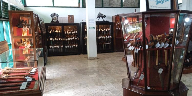 Ratusan keris mantan Gubernur Jatim, Mayjend TNI (Purn) Imam Utomo, yang kini menjadi koleksi terbaru Museum Brawijaya Malang.
