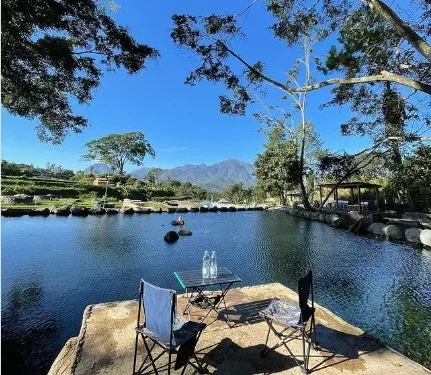 Agrowisata Telaga Madiredo di Desa Madiredo Pujon, Kabupaten Malang, Jawa Timur.