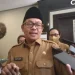 Wali Kota Malang Sutiaji (tengah) usai memberikan arahan dalam rapat koordinasi daerah Percepatan Pengarusutamaan Gender (PUG) Menuju Pembangunan Inklusif.