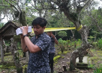 Persiapan autopsi jenazah korban tragedi kanjuruhan.