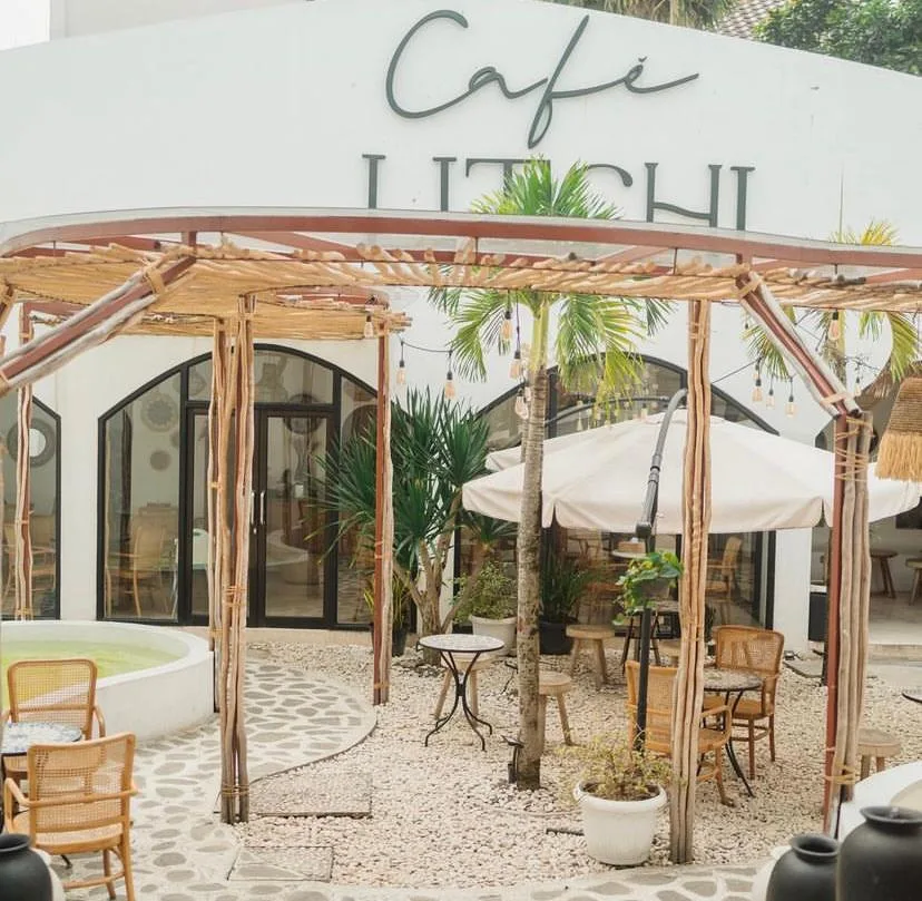 Litchi Cafe.