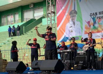 Wali Kota Malang Sutiaji saat memperingati Hari Guru
