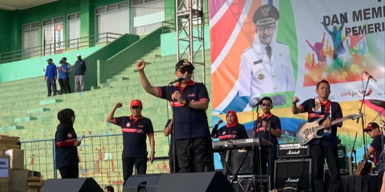 Wali Kota Malang Sutiaji saat memperingati Hari Guru