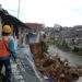 Bangunan tepi Sungai Brantas di Kota Malang yang pernah ambrol pada April 2022 (M Sholeh)