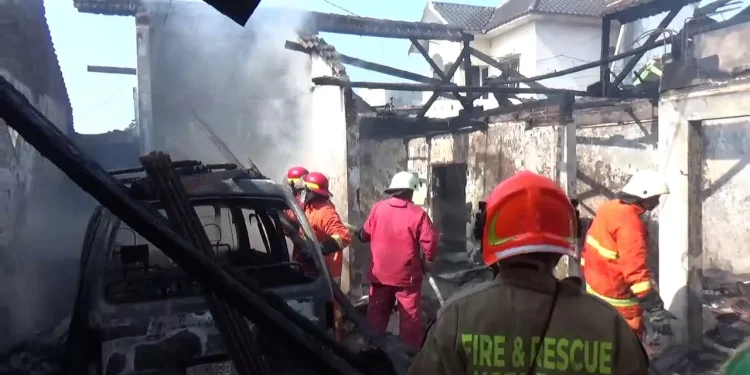 Toko Kelontong terbakar