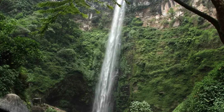 Kesegaran dan derasnya air terjun coban rondo di pujon, Malang
Foto/ Bayu Eka.Dok. TM