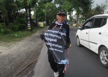 aksi jalan mundur peringati 40 hari