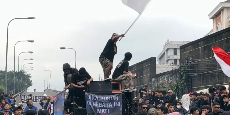 Aremania Mergosono tuntut keadilan korban Tragedi Kanjuruhan